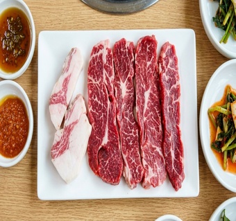 제주도 현지인이 귀한 손님 모실 때 찾는 특별한 맛집, 고우니 제주를담다